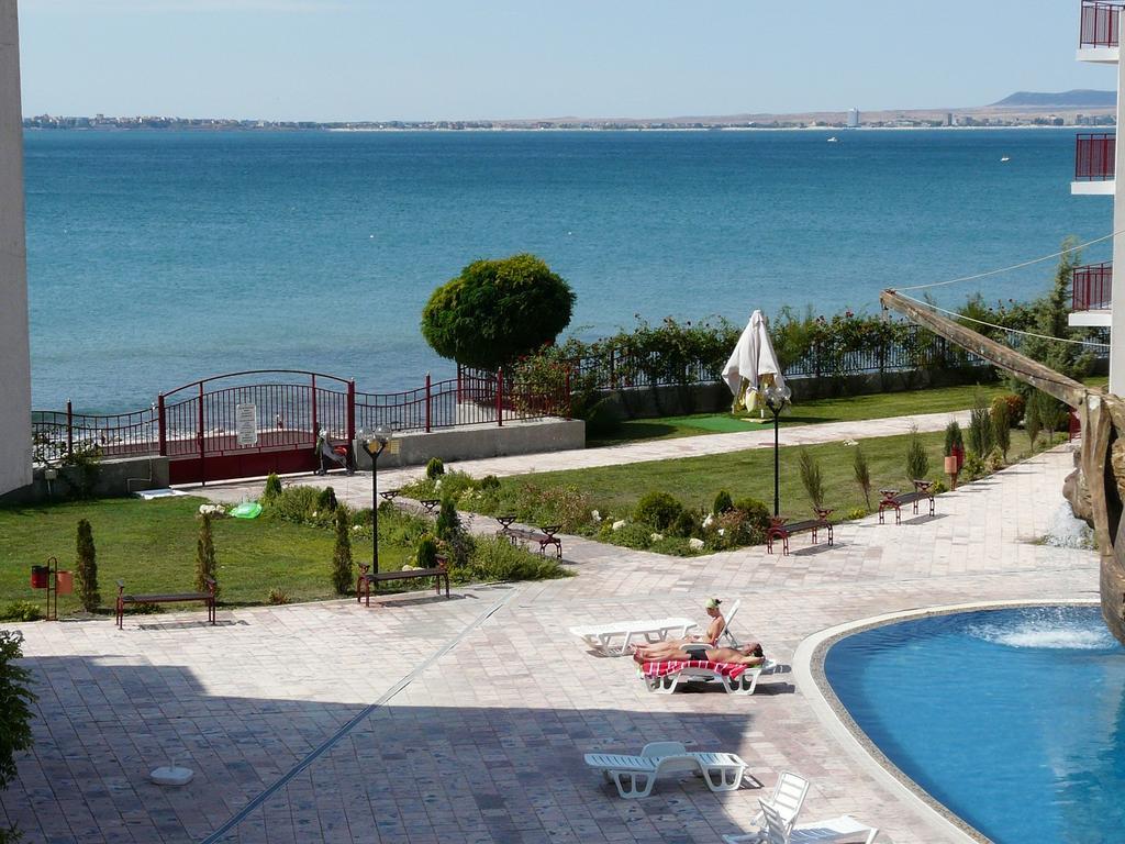 אלניטה Private Apartments In Privilige Fort Beach מראה חיצוני תמונה